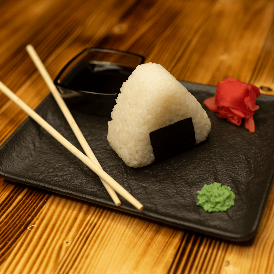 Онигири с креветкой